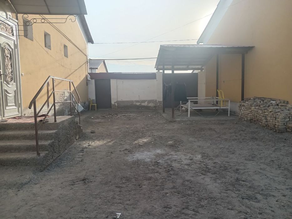 Ховли, Уй жой 600 кв²