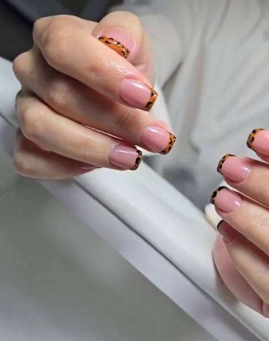 Маникюр, наращивание ногтей/ресниц