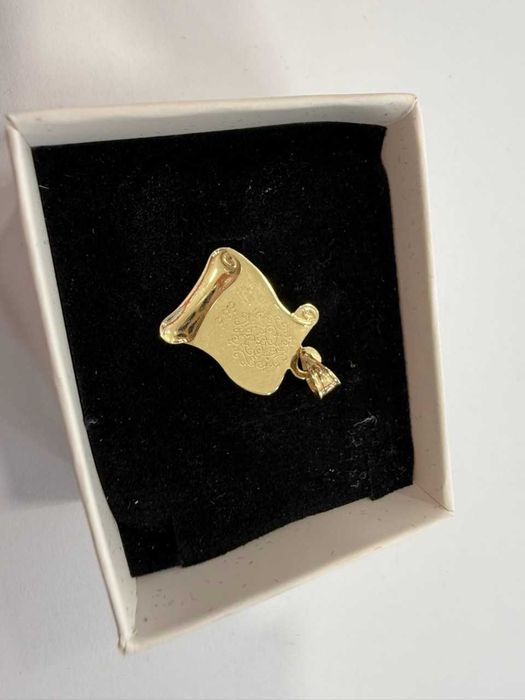 Нова златна висулка с буква „Е“ – 14К, 0.70 г