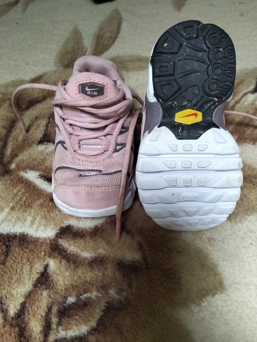 Papuci bebeluși fetițe