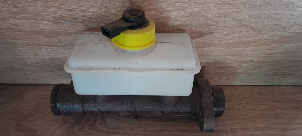 Уаз Тормозной цилиндр новый