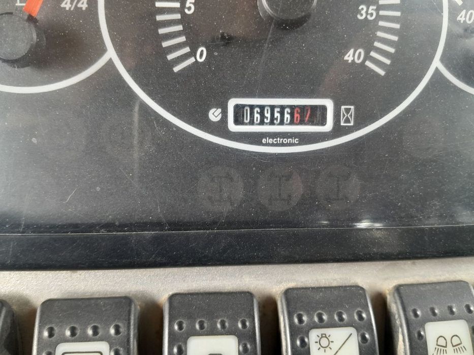 Эксковатор погрузчик MST