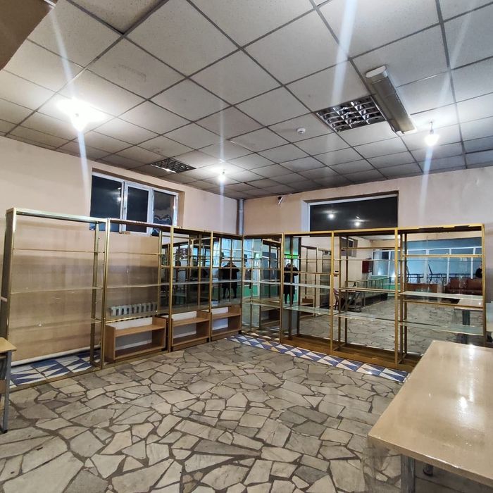 Продам Витрины стеклянные