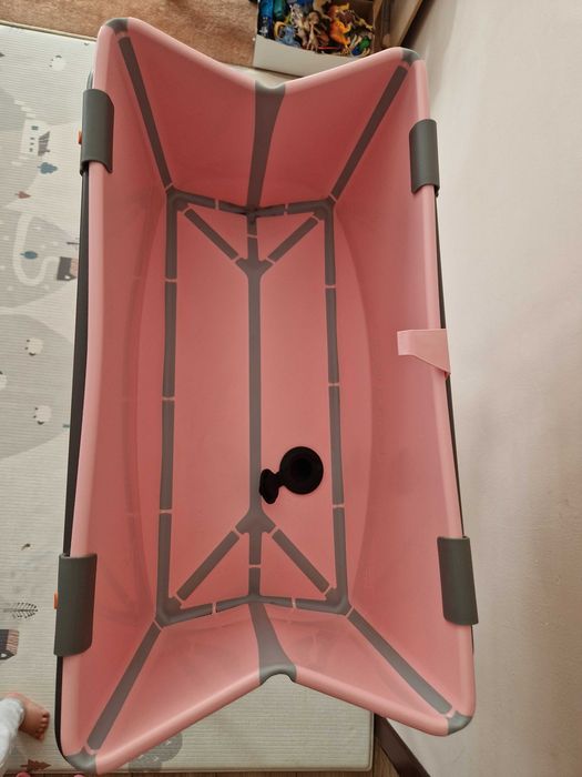 Ваничка със стпйка и подложка за новородено Stokke flexi bath