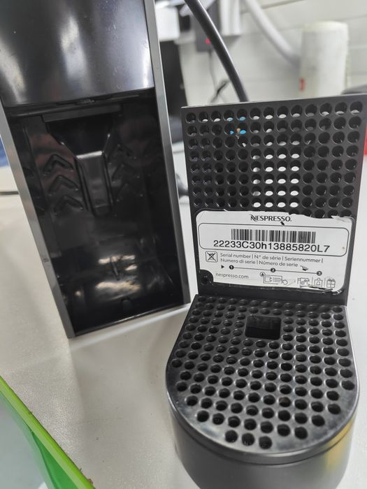 Espressor Nespresso Esenza mini set complet