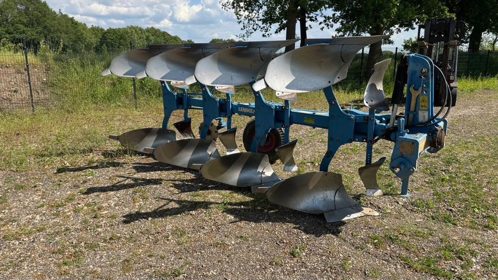 Lemken Europal 7. Claas Arion, Belarus, John Deere tortadi
