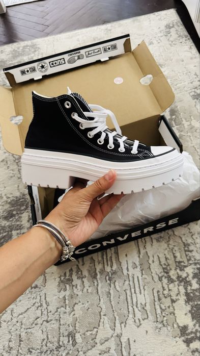 Дамски обувки оригинални Converse 39,5 номер