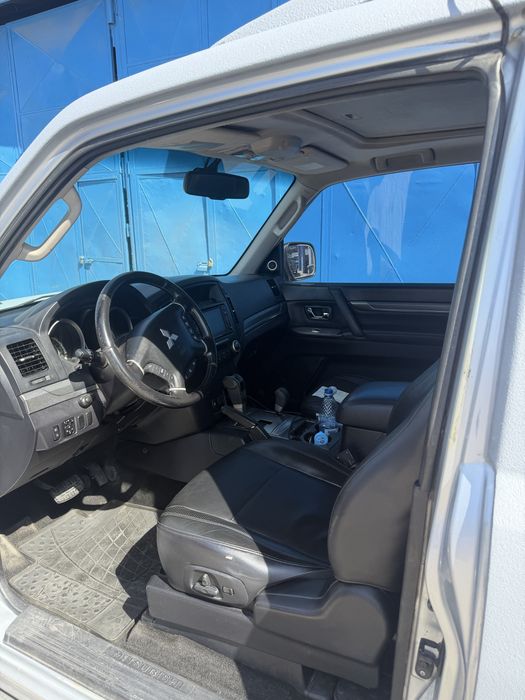 MITSUBISHI Pajero 2010 — imagine 5