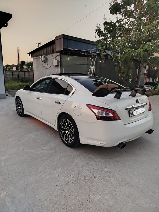 Nissan maxima a 35 Amerika