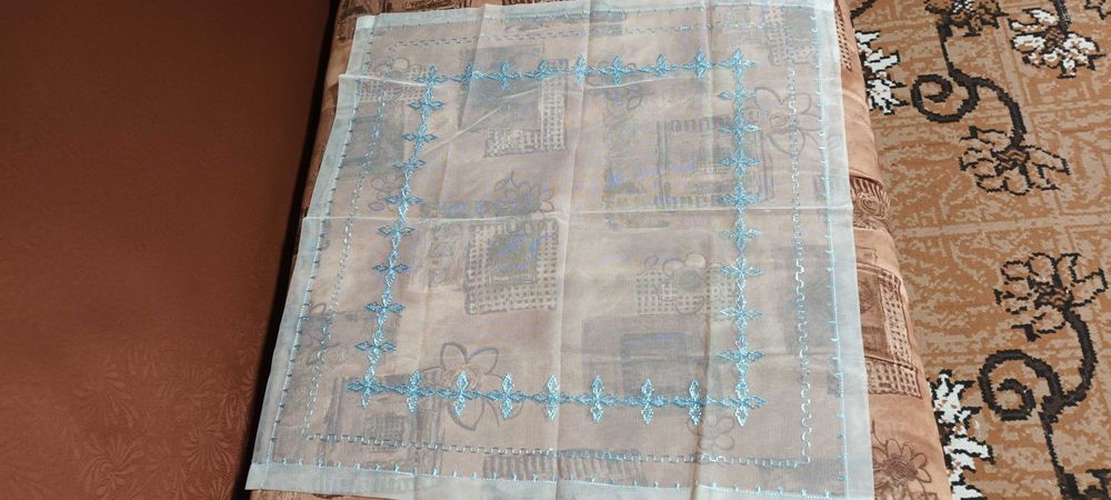 каре от тюл с ръчна бродерия - 2 бр.