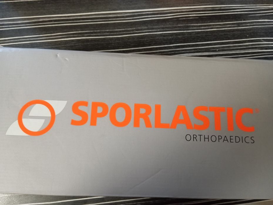 Ортеза за дясно коляно