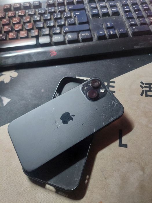 Продам айфон 15 Iphone 15
