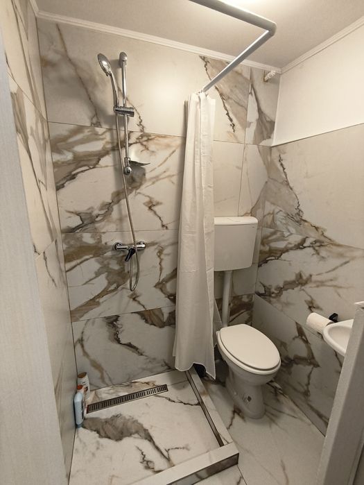 Închiriez in Regim hotelier