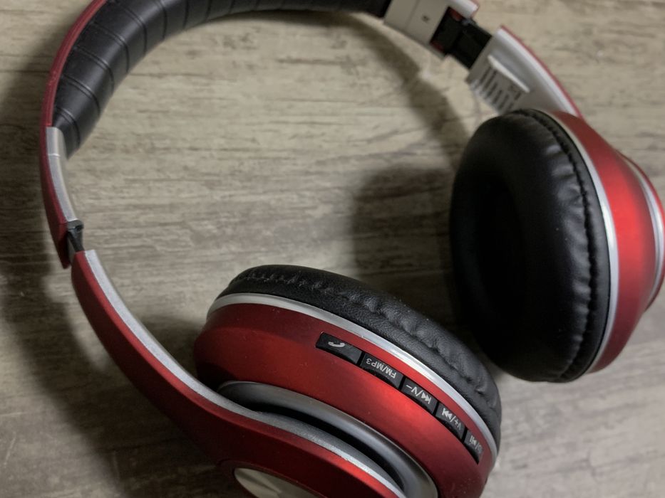 Срочно продам наушники