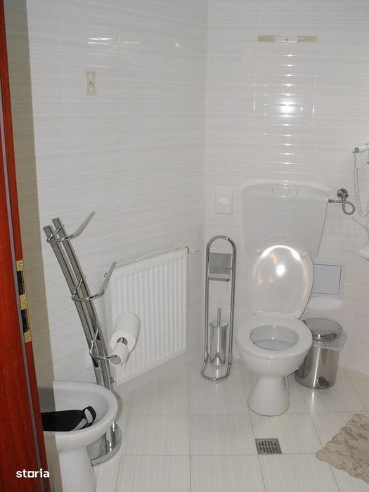 Titan, hotel de vanzare cu 22 camere