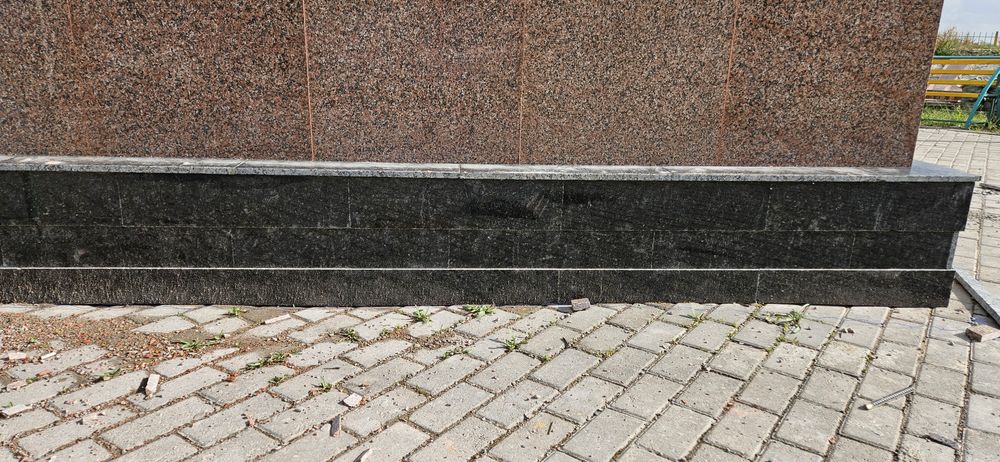 Гранит 60×60 24 шт, 60×30 20 шт.