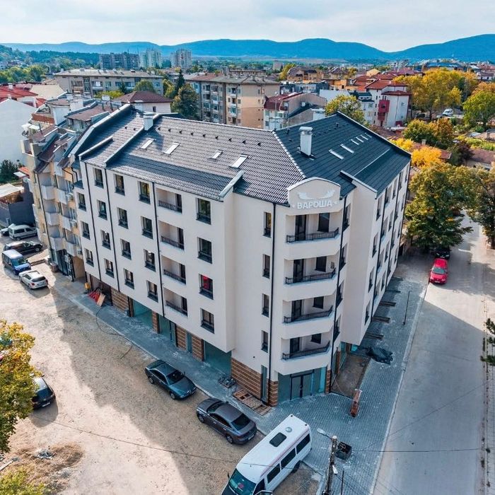 Продава се – Просторно таванско помещение в квартал Вароша, Търговище - снимка 6