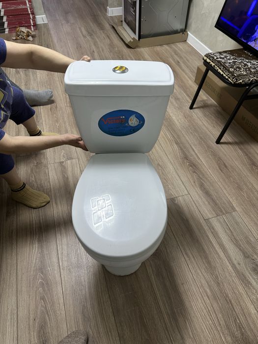 Продам хороший унитаз