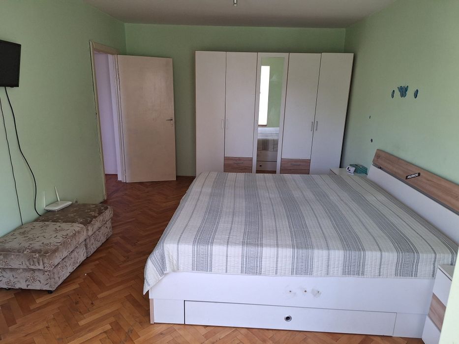 Închiriez apartament 2 camere
