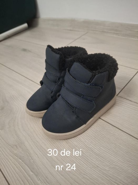 Încălțăminte pampersi