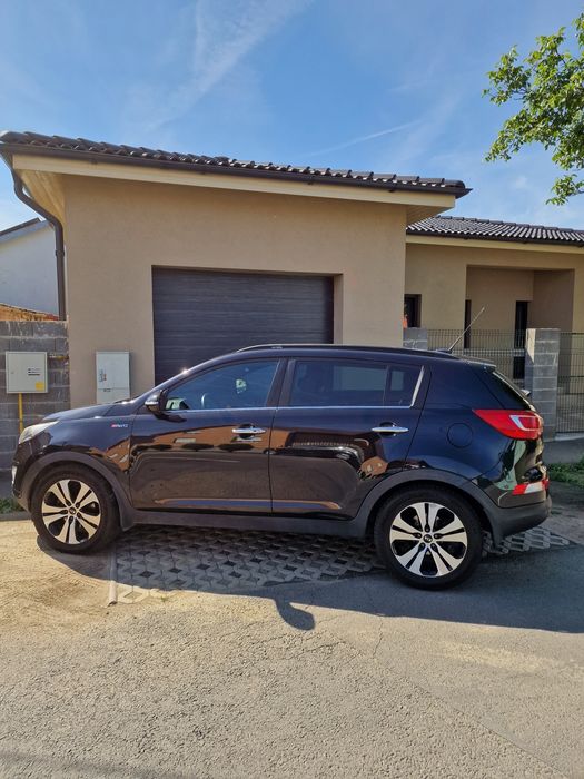 9500 euro Kia sportage 2011 automata