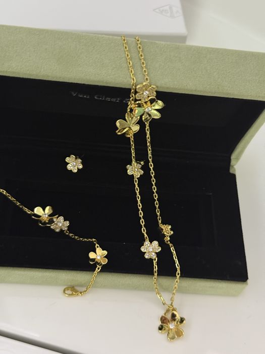 Van Cleef and Arpels  колие, гривна и обици