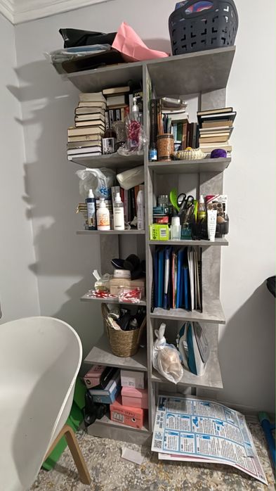 КНИЖНЫЙ ПОЛКА в хорошим состояний
