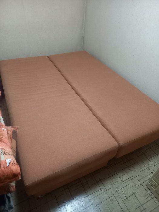 Продам диван тахта