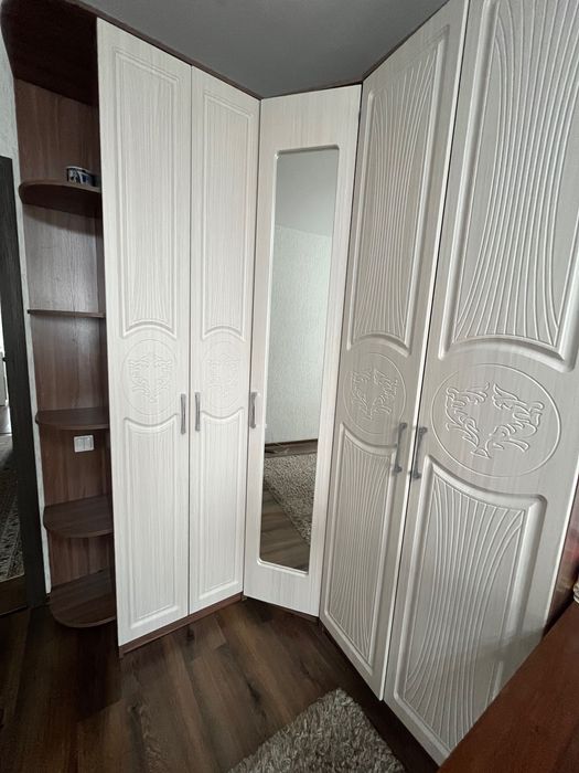 Продам Шифоньер угловой