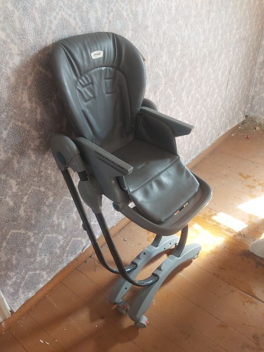 Продам стулья детские две шт