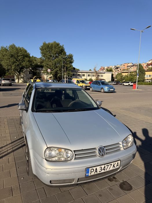 VW Golf 4 2000г 1.6 бензин