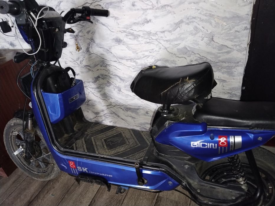Продам скутер 800ват