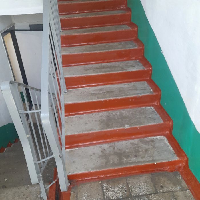 Уборка подъезда  Рудный