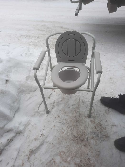 Стульчак унитаз для инвалидов