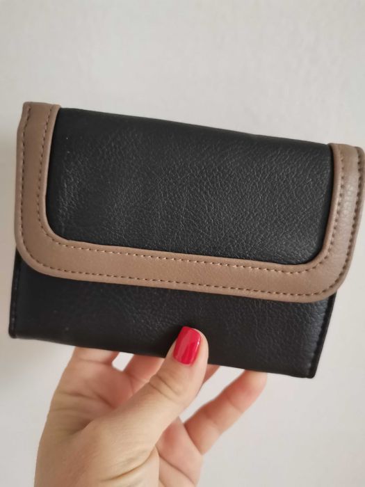 Чанти и несесери