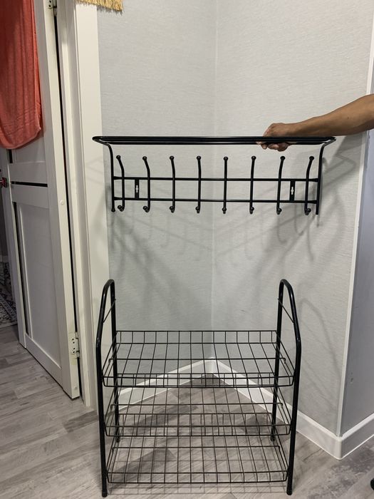 Продам настенную вещалку