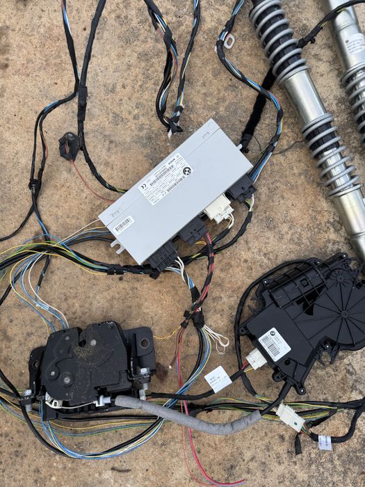 Ел багажник за бмв ф11 пълен комплект