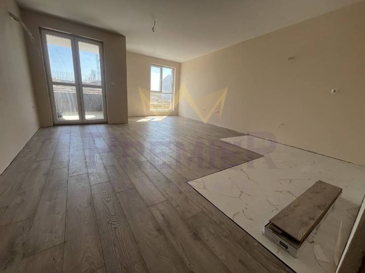 Продава се Едностаен апартамент в Поморие - 65 кв.м за 732 €/кв.м - Снимка #1