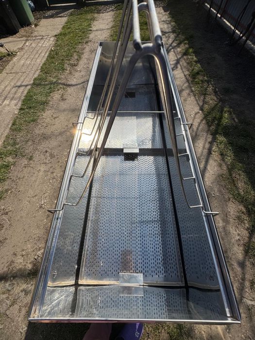 Banc de descapacit inox cu tăvi de depozitare și suport de rame