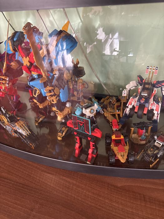 Vând colecție lego Ninjago