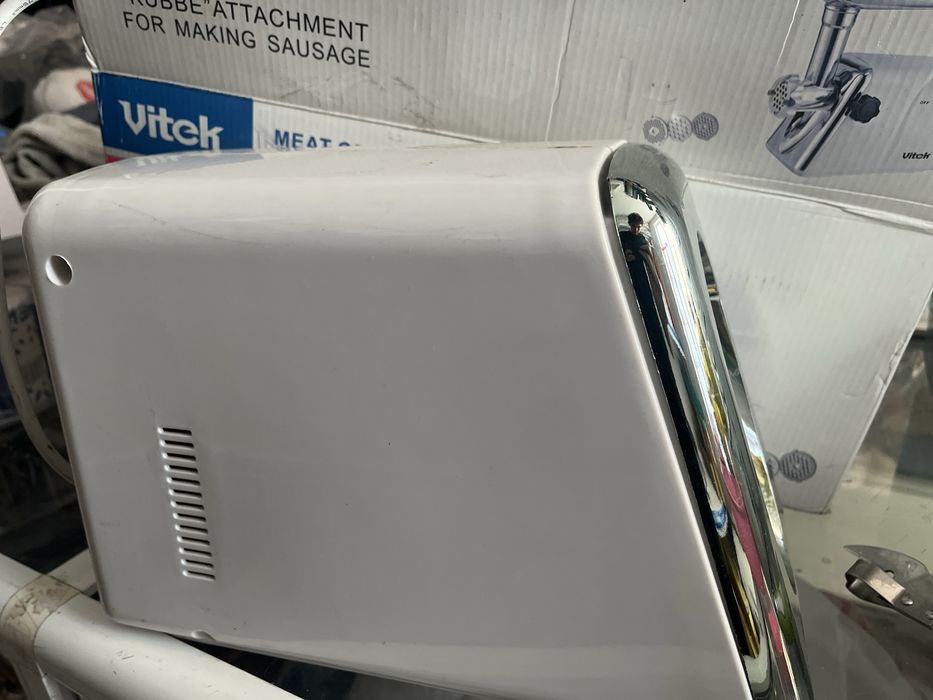 Мясорубка vitek!