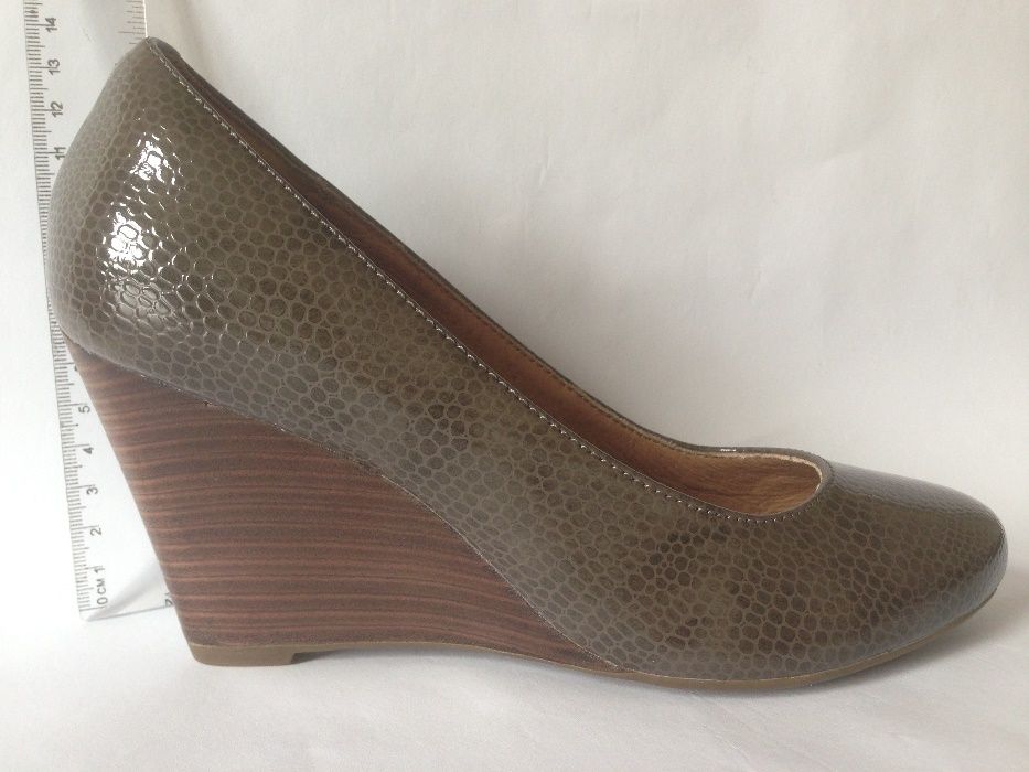 Pantofi Clarks, marime 37, piele. noi cu eticheta,