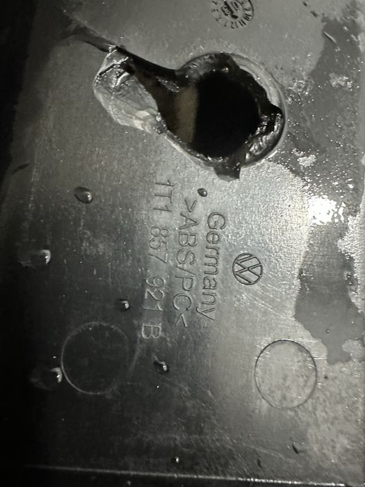 Sertar torpedou bord Volkswagen Vw Touran 1T1857921B