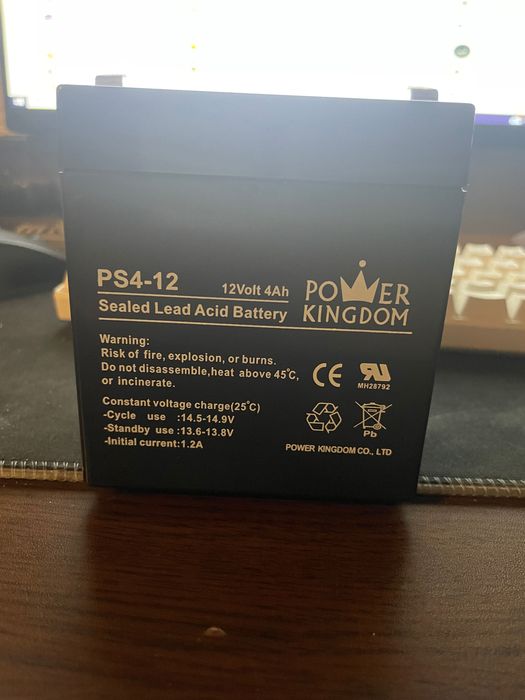 Малък акумулатор 12Volt 4Ah