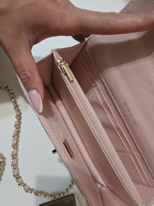 Налична чанта Chanel WOC Pearl