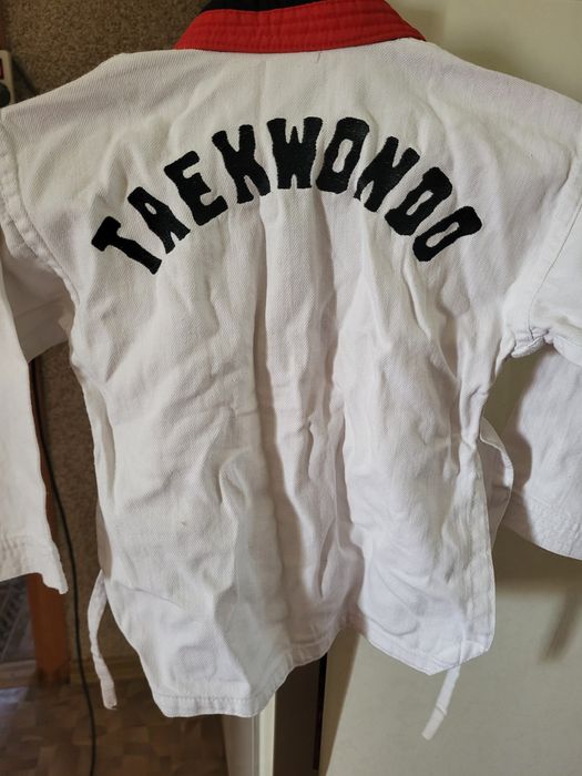 Кимоно для тэквандо