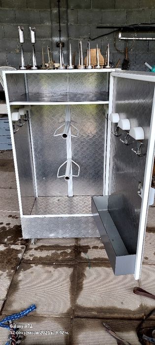 Амуниция и принадлежности за коне