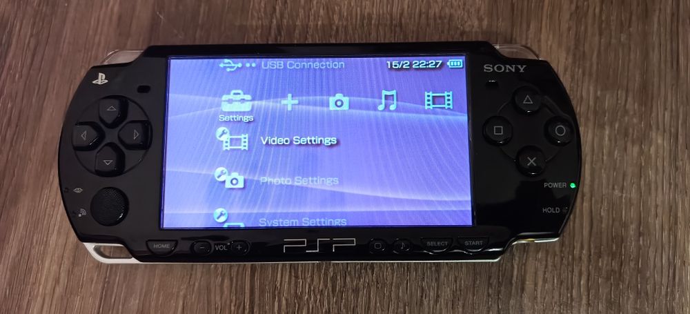 PsP 2004 като нова с 10 игри на дискове!