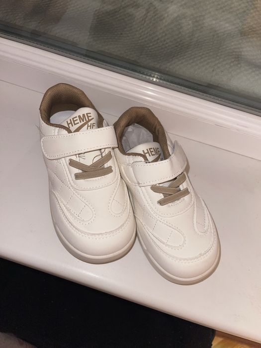 Детская обувь разная