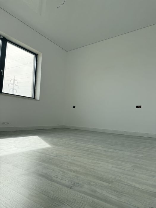 Casa de vanzare  in Navodari (4 camere) - 375 mp